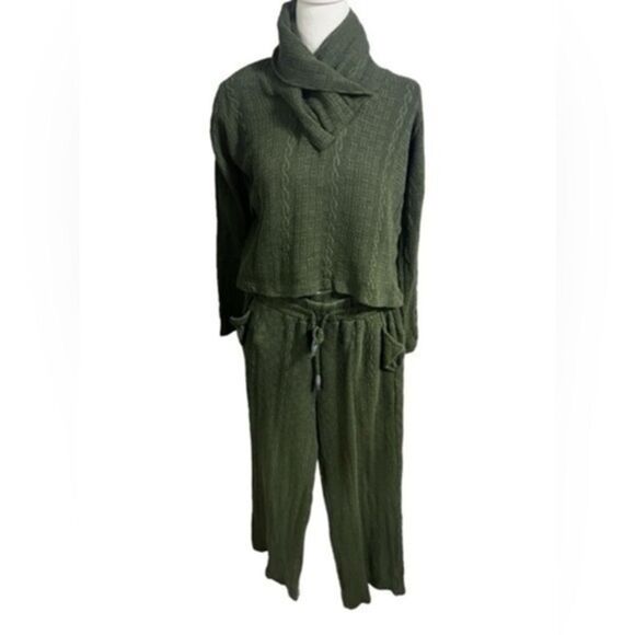 pusco Tops - Pusco matching green knitted Hooded top medium pants green Brazilian vintage